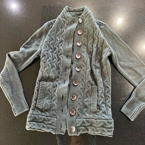 PattyBoutik size XL dark olive green button up sweater with side pockets